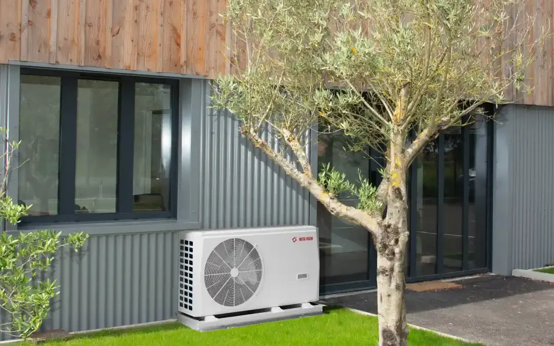 Pompa ciepła Elika Monoblock 4–6 – widok pod kątem – METAL-FACH Technika Grzewcza